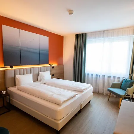 Lodge, Pool & Garden Retreat 3*