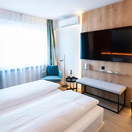 Lodge, Pool & Garden Retreat Отель Аскона