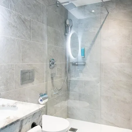 Отель Lodge, Pool & Garden Retreat Аскона