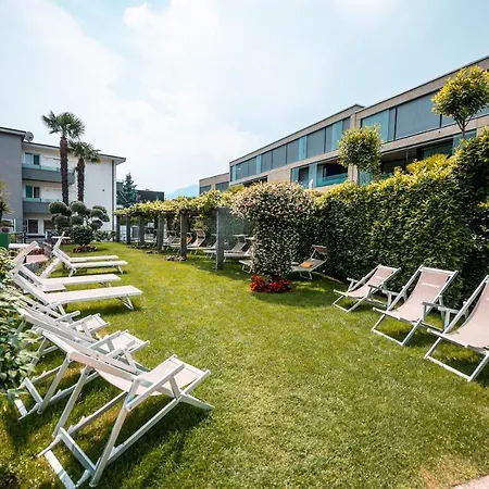 Lodge, Pool & Garden Retreat 3*